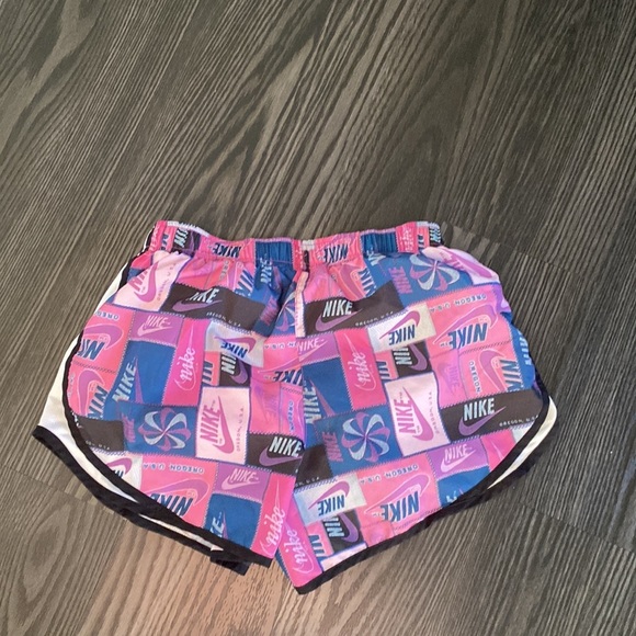 🍍NIKE RUNNING SHORTS🍍SIZE MED🍍GK - Picture 3 of 3